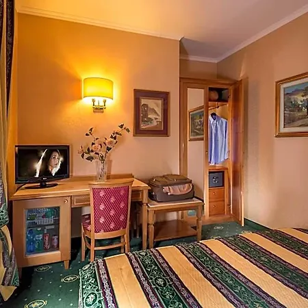 Hotel Colonna 3*