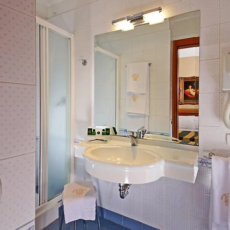 Hotel Colonna 3*